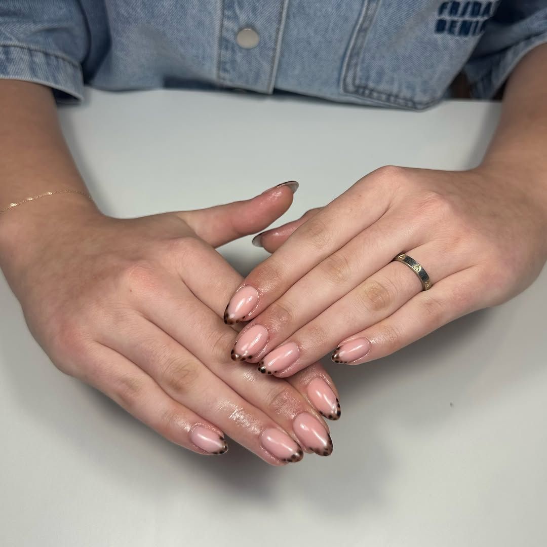 Micro French in bruine chrome